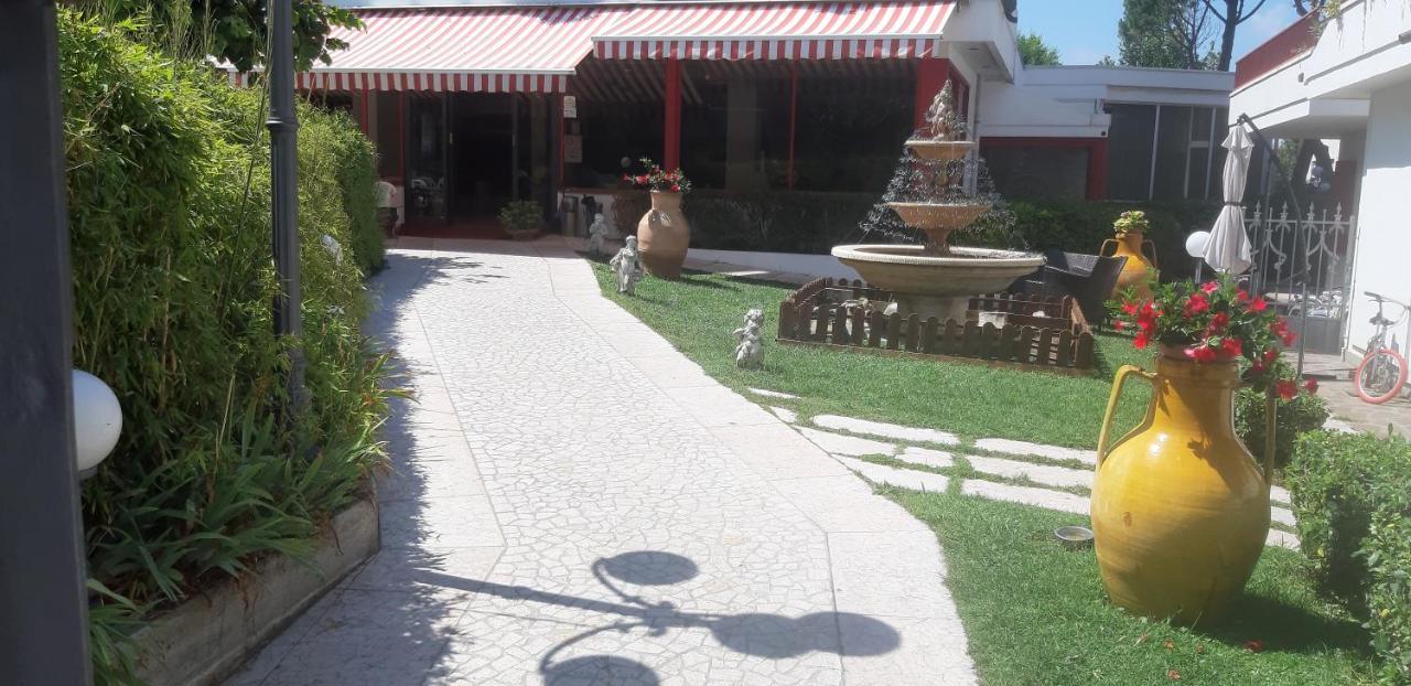 Hotel De Amicis Ριτσόνε Εξωτερικό φωτογραφία