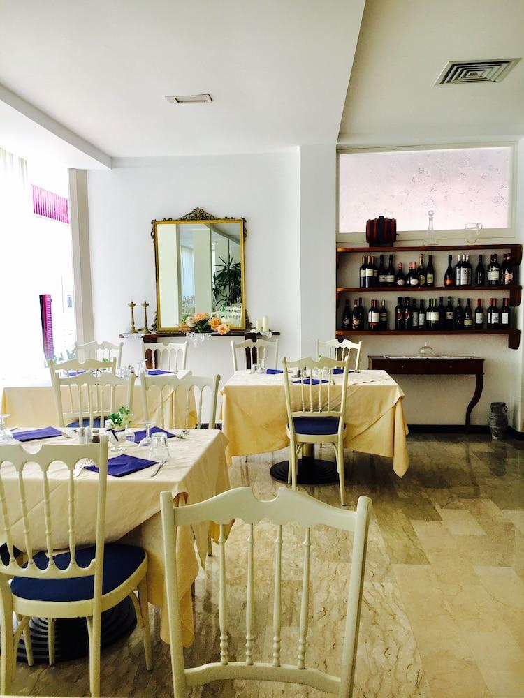 Hotel De Amicis Ριτσόνε Εξωτερικό φωτογραφία
