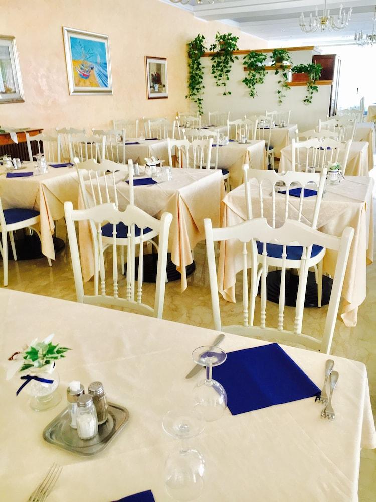 Hotel De Amicis Ριτσόνε Εξωτερικό φωτογραφία