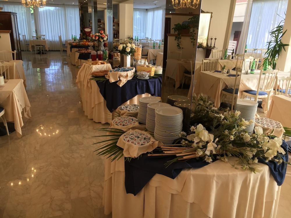 Hotel De Amicis Ριτσόνε Εξωτερικό φωτογραφία