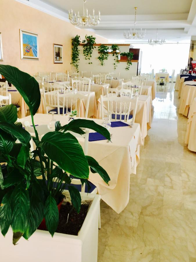 Hotel De Amicis Ριτσόνε Εξωτερικό φωτογραφία