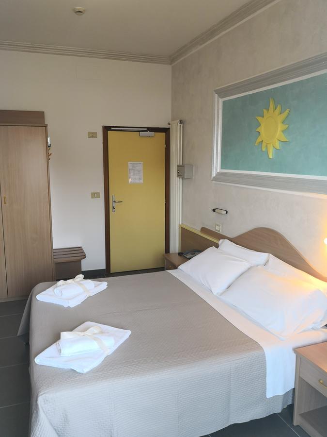 Hotel De Amicis Ριτσόνε Εξωτερικό φωτογραφία
