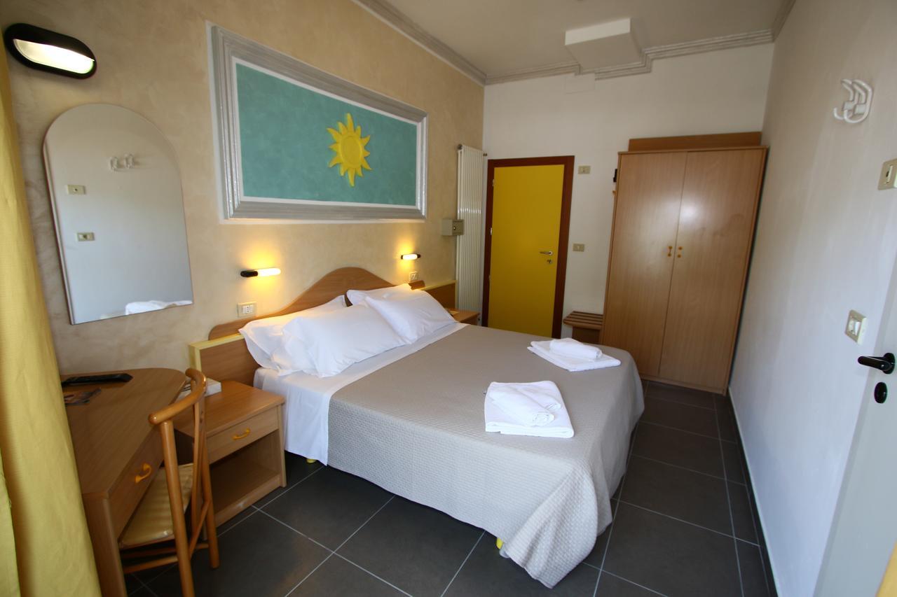 Hotel De Amicis Ριτσόνε Εξωτερικό φωτογραφία