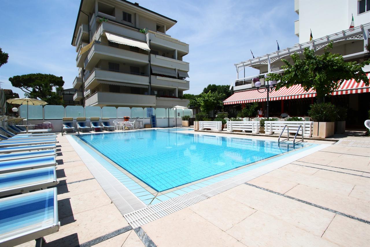 Hotel De Amicis Ριτσόνε Εξωτερικό φωτογραφία