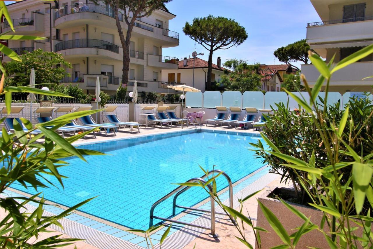 Hotel De Amicis Ριτσόνε Εξωτερικό φωτογραφία